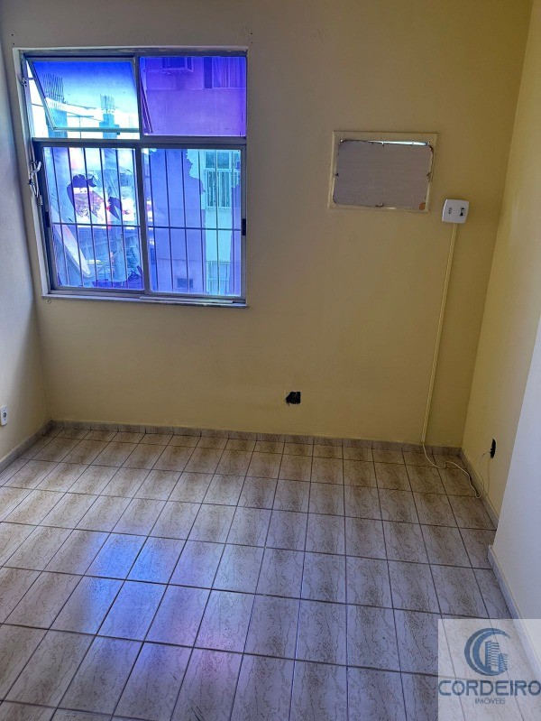 Apartamento para alugar com 3 quartos, 80m² - Foto 4