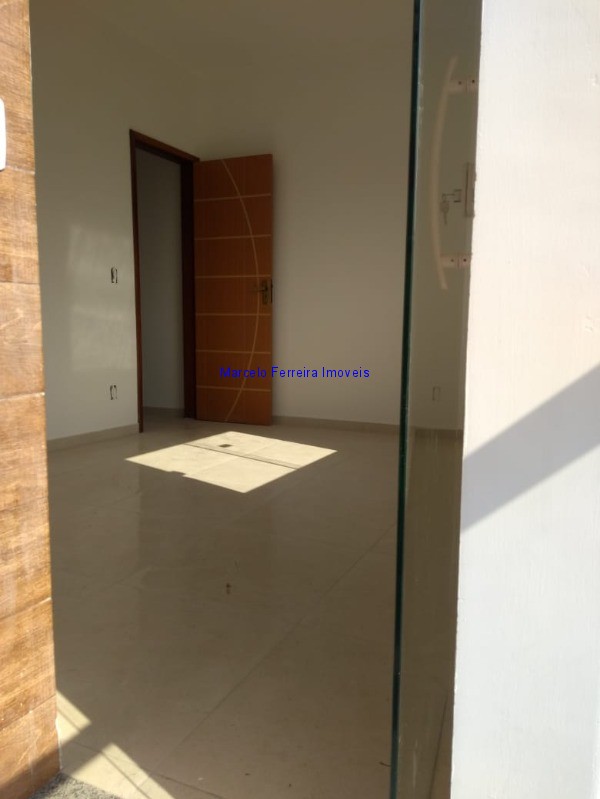 Casa à venda com 2 quartos, 86m² - Foto 1