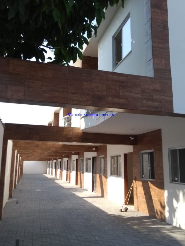 Casa à venda com 2 quartos, 86m² - Foto 11