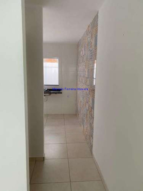 Casa à venda com 2 quartos, 64m² - Foto 5