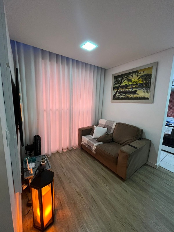 Apartamento à venda com 2 quartos, 8m² - Foto 4