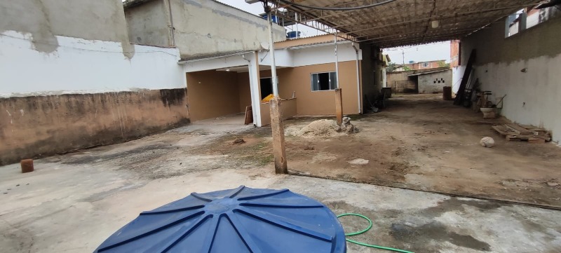 Casa à venda com 3 quartos, 240m² - Foto 20