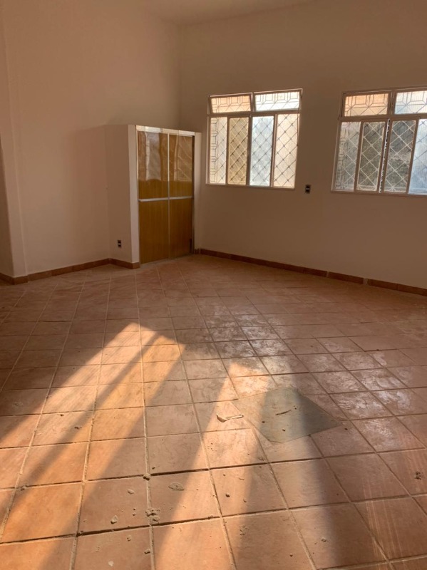 Fazenda à venda com 7 quartos, 1000m² - Foto 9