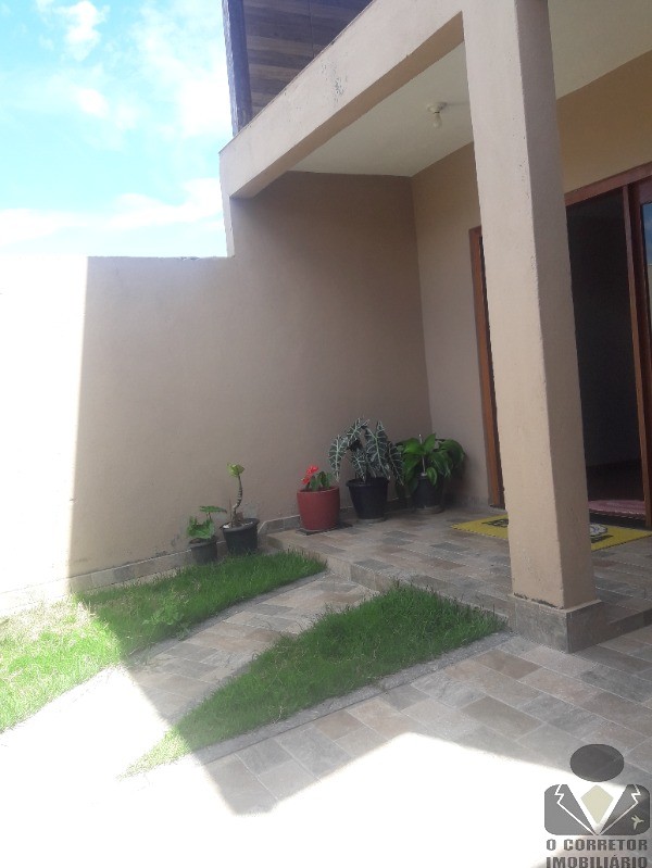 Casa à venda com 3 quartos, 90m² - Foto 2