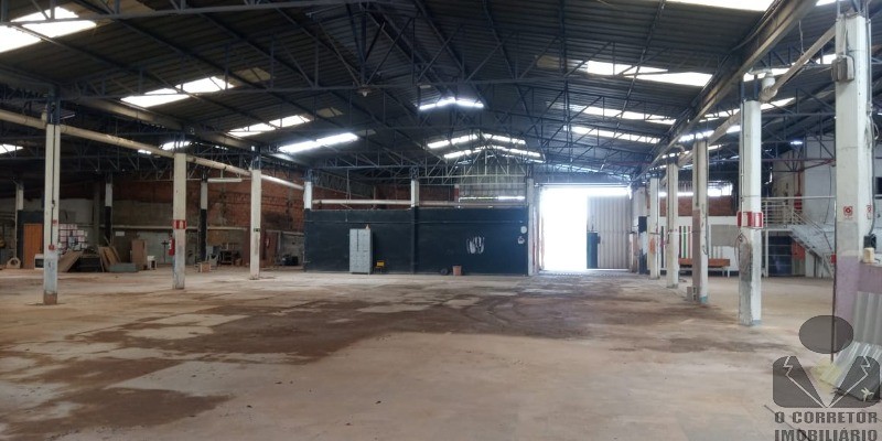 Depósito-Galpão-Armazém à venda e aluguel, 4700m² - Foto 1