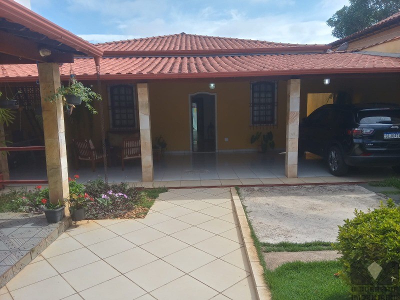 Casa à venda com 3 quartos, 420m² - Foto 2