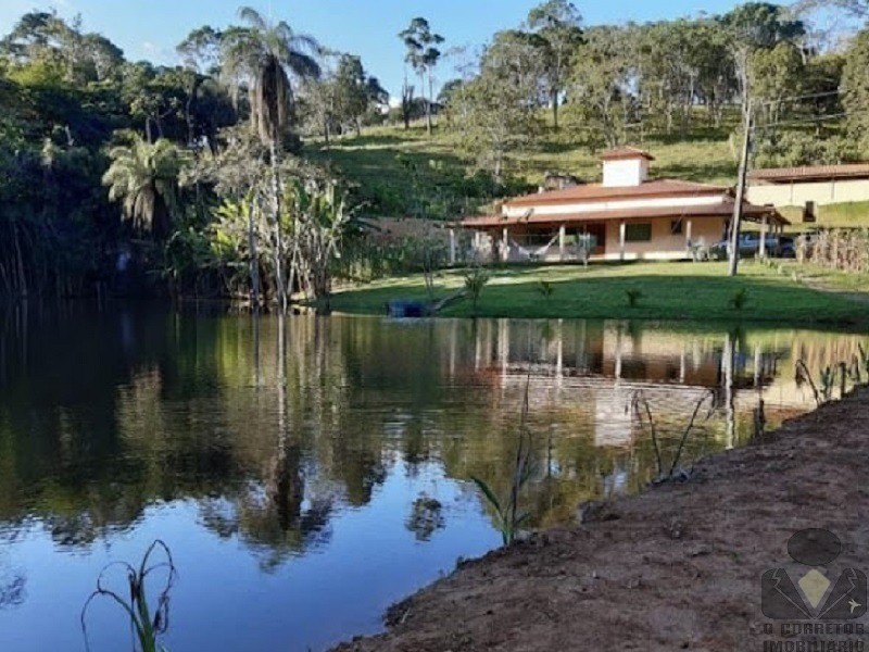 Fazenda à venda com 3 quartos, 121000m² - Foto 1