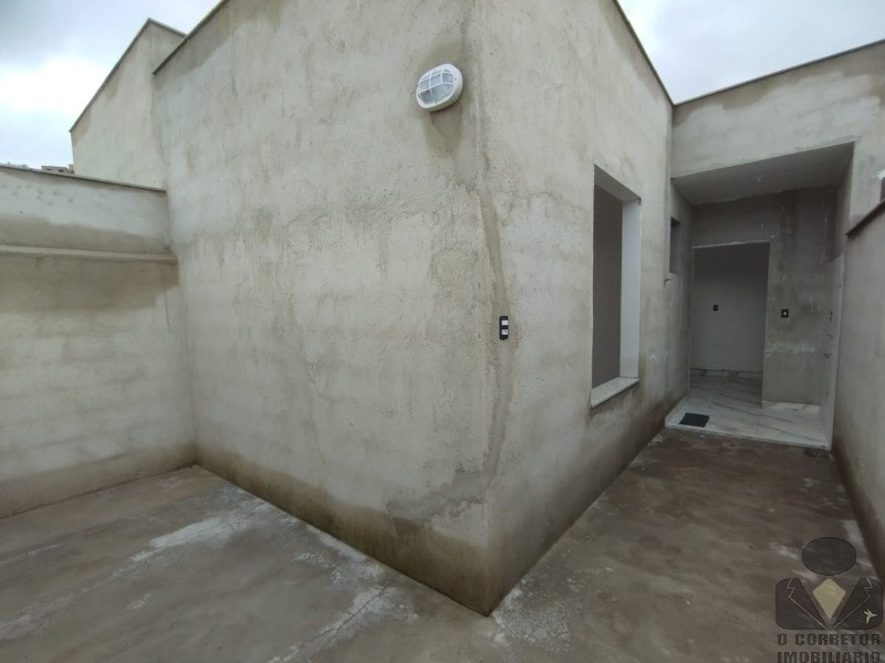 Casa à venda com 2 quartos, 100m² - Foto 15