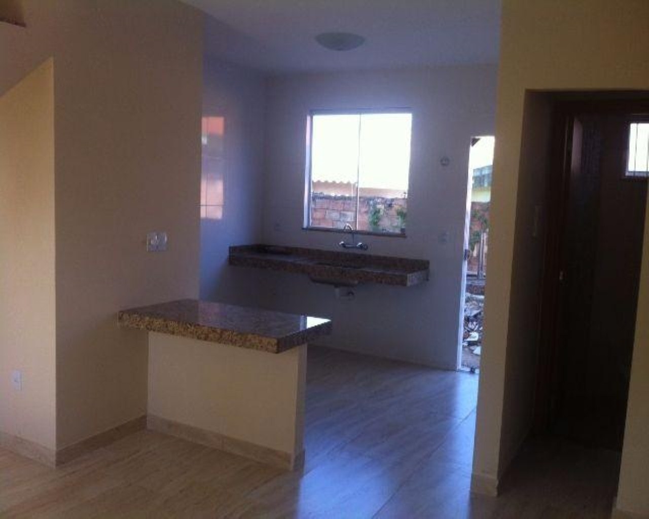 Casa à venda com 2 quartos, 82m² - Foto 2