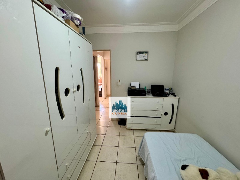 Casa à venda com 2 quartos, 80m² - Foto 12