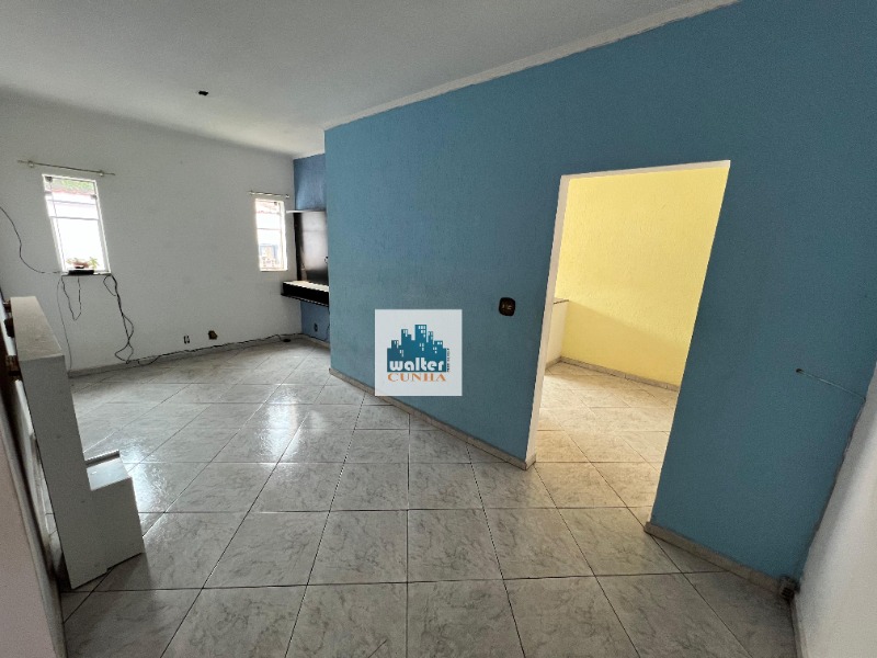 Casa à venda com 2 quartos, 102m² - Foto 2