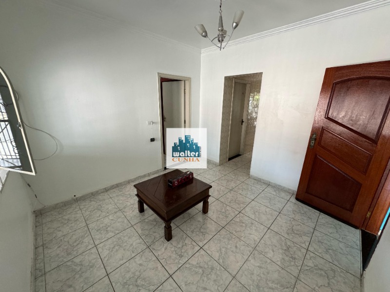 Casa à venda com 3 quartos, 140m² - Foto 2