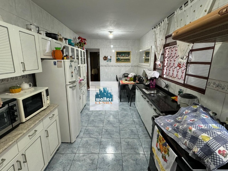 Casa à venda com 3 quartos, 120m² - Foto 8