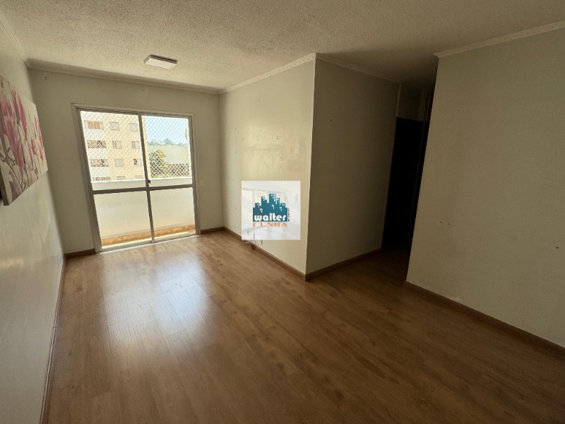 Apartamento à venda com 2 quartos, 65m² - Foto 2