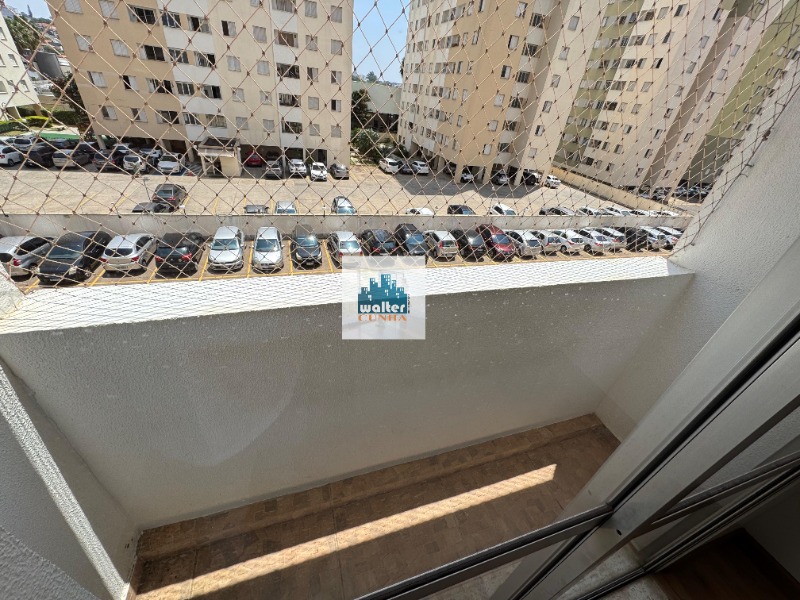 Apartamento à venda com 2 quartos, 65m² - Foto 3