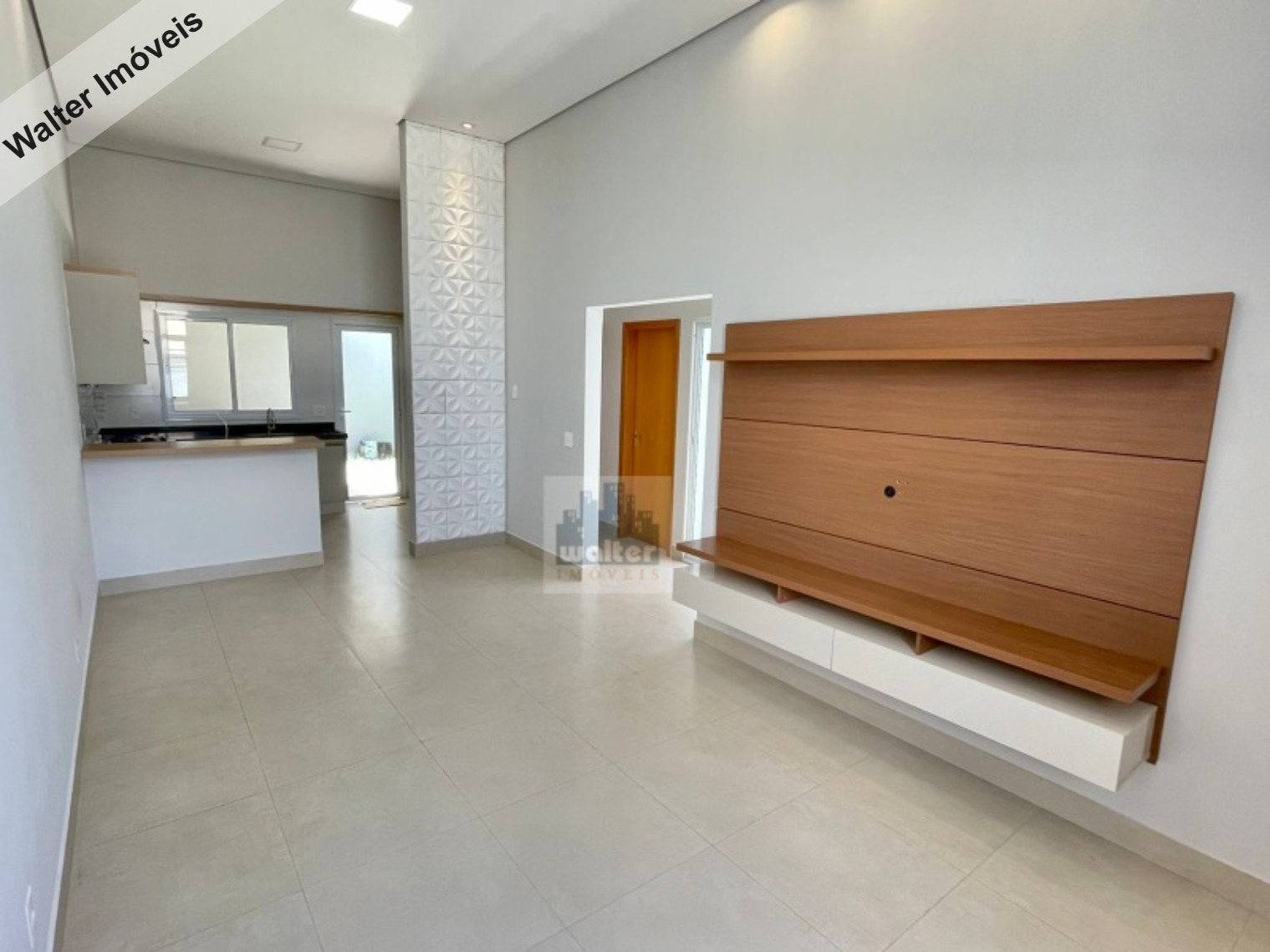 Casa para alugar com 2 quartos, 90m² - Foto 1