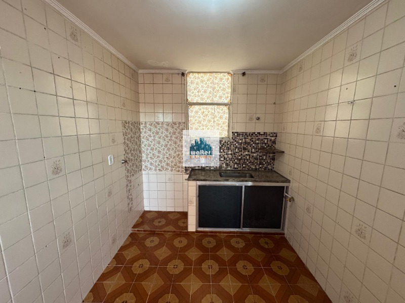 Apartamento à venda com 2 quartos, 43m² - Foto 2