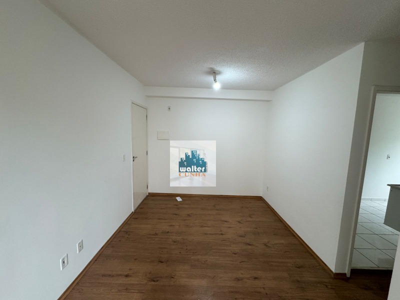 Apartamento para alugar com 2 quartos, 49m² - Foto 2