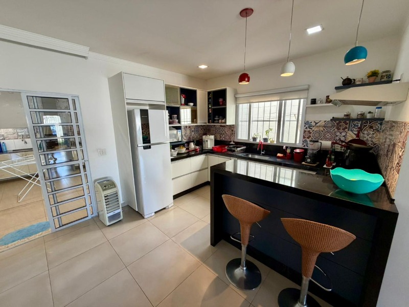Casa, 3 quartos, 200 m² - Foto 3