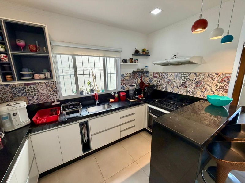 Casa, 3 quartos, 200 m² - Foto 8