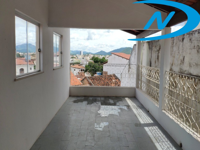 Casa à venda com 4 quartos, 150m² - Foto 14