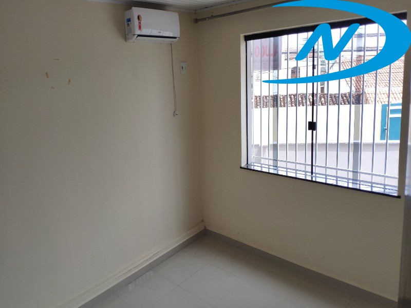 Casa à venda com 4 quartos, 150m² - Foto 4