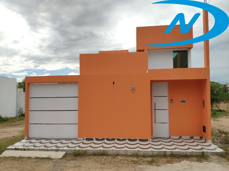 Casa à venda com 3 quartos, 100m² - Foto 1