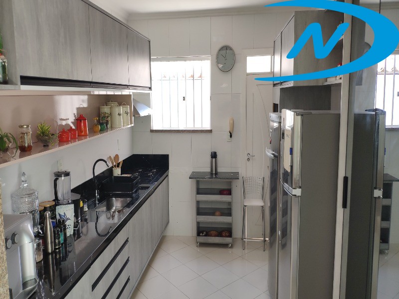 Casa à venda com 4 quartos, 246m² - Foto 15