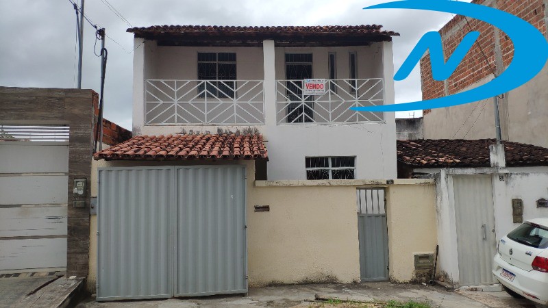 Casa à venda com 3 quartos, 100m² - Foto 1