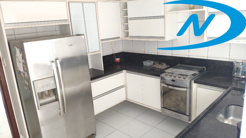 Casa à venda com 4 quartos, 450m² - Foto 14