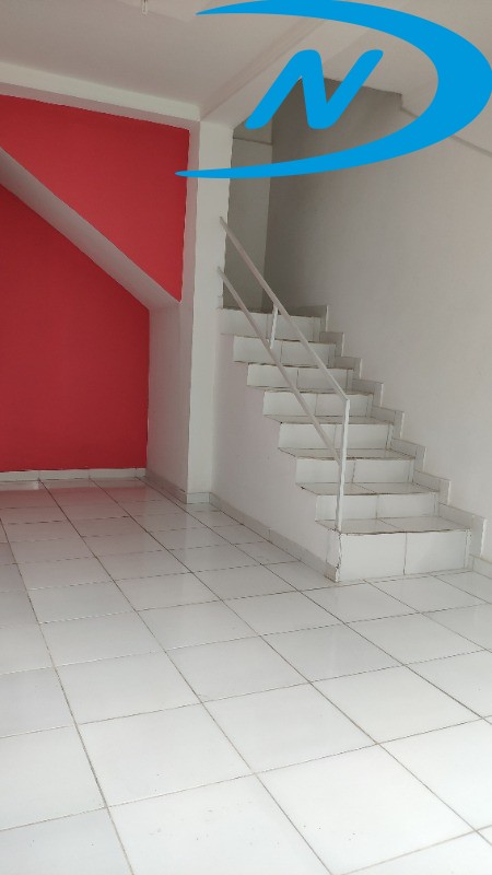 Casa à venda com 3 quartos, 100m² - Foto 3