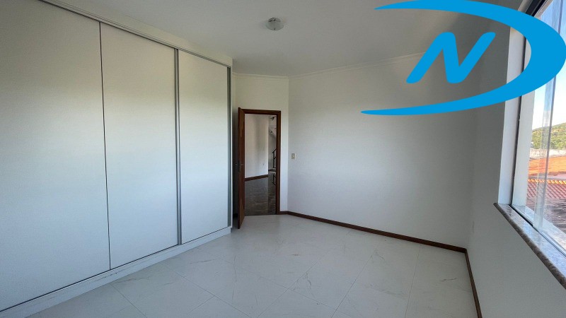 Casa para alugar com 4 quartos, 400m² - Foto 16