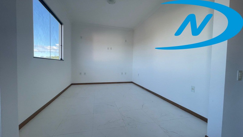 Casa para alugar com 4 quartos, 400m² - Foto 11