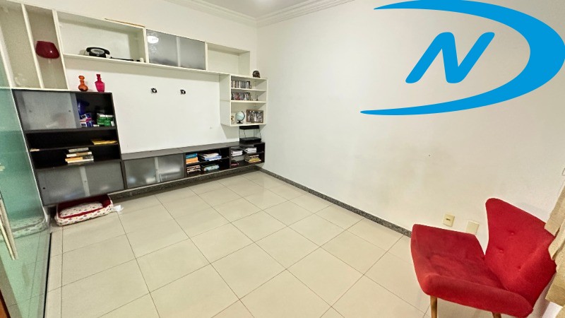 Casa à venda com 4 quartos, 400m² - Foto 4