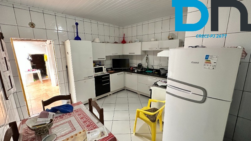 Casa à venda com 4 quartos, 200m² - Foto 12