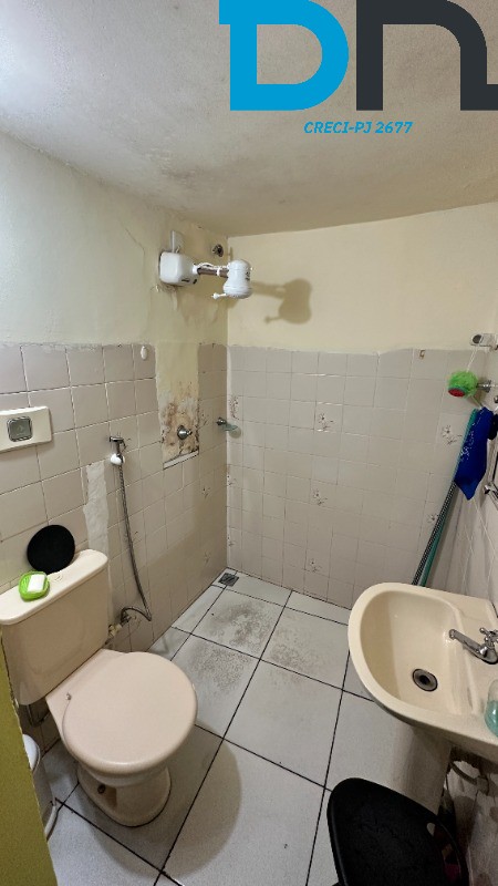 Casa à venda com 4 quartos, 200m² - Foto 11