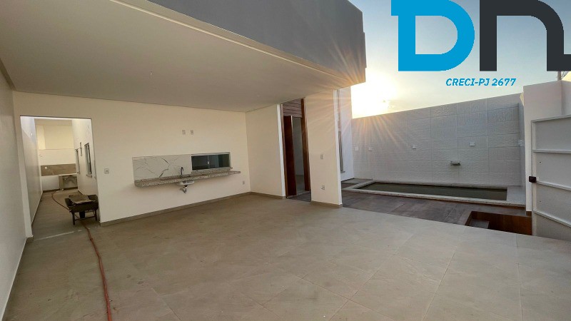 Casa à venda com 3 quartos, 200m² - Foto 2