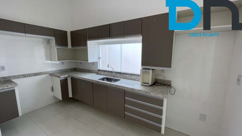 Casa para alugar com 3 quartos, 200m² - Foto 7