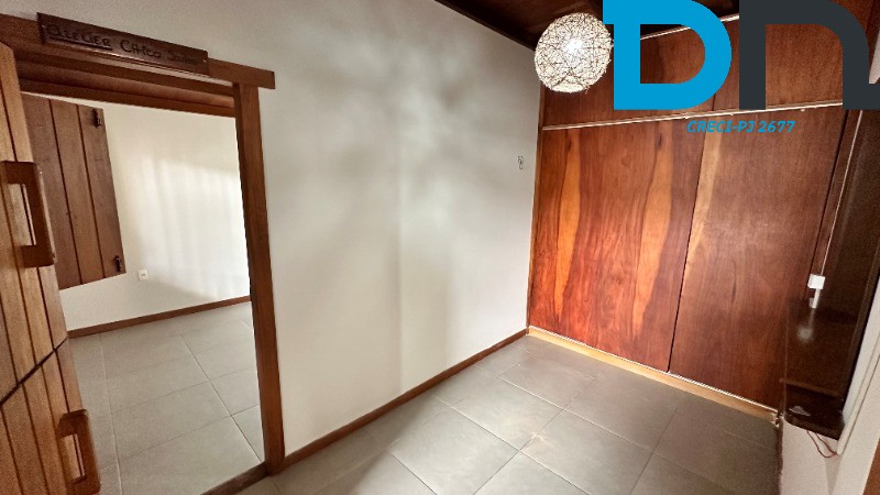 Casa à venda com 3 quartos, 360m² - Foto 34