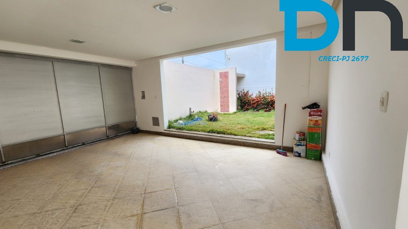 Casa para alugar com 4 quartos, 250m² - Foto 2