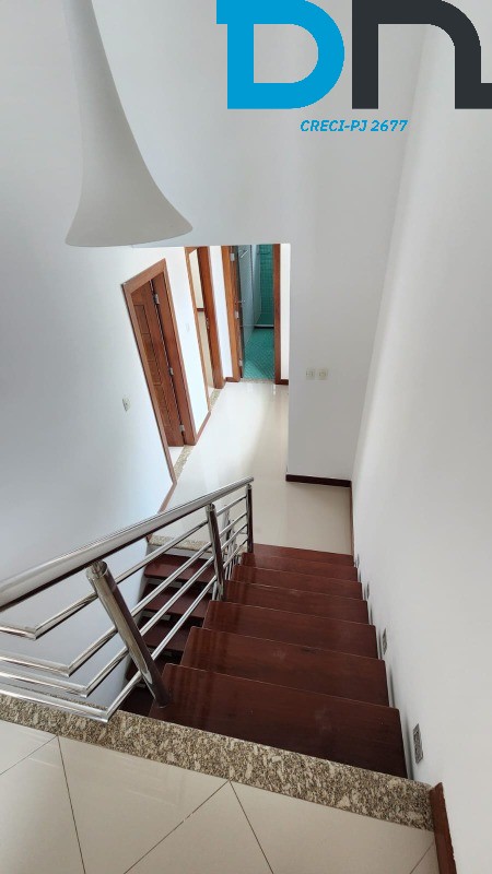 Casa para alugar com 4 quartos, 250m² - Foto 12