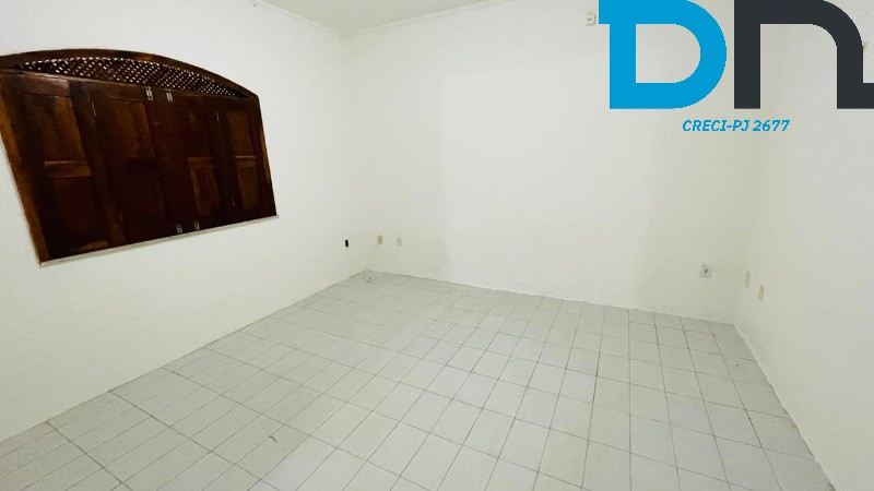 Casa para alugar com 4 quartos, 250m² - Foto 12