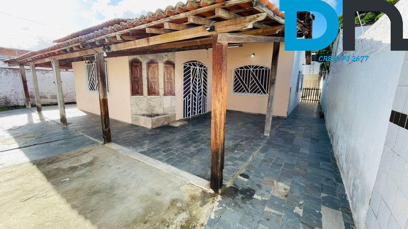 Casa para alugar com 4 quartos, 250m² - Foto 2