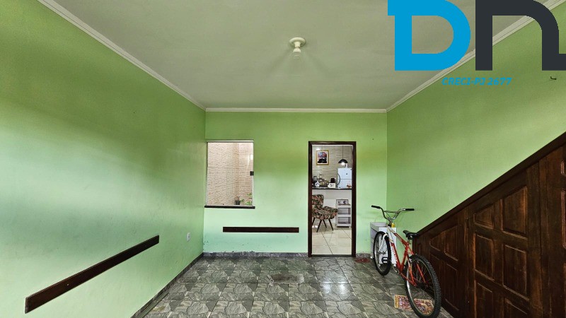 Casa à venda com 2 quartos, 118m² - Foto 2