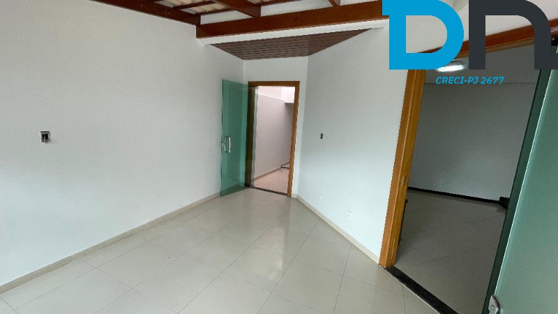 Casa à venda com 3 quartos, 210m² - Foto 7