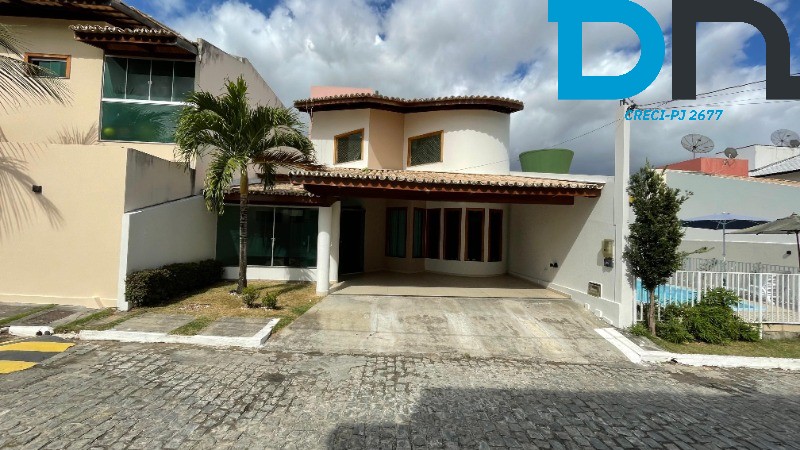 Casa à venda com 3 quartos, 210m² - Foto 1