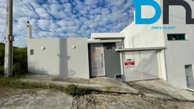 Casa à venda com 3 quartos, 200m² - Foto 1