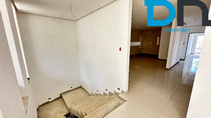 Casa à venda com 3 quartos, 353m² - Foto 10