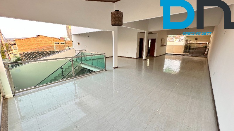 Casa à venda com 4 quartos, 300m² - Foto 17