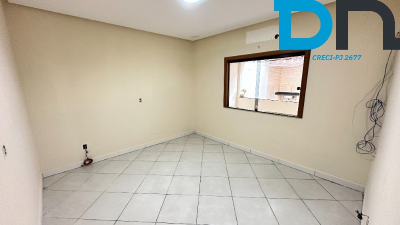 Casa à venda com 4 quartos, 300m² - Foto 11